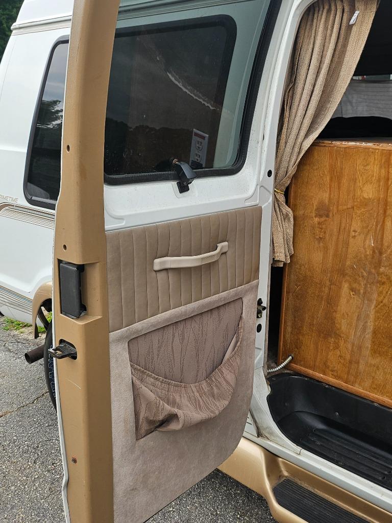 1998 Dodge 1500 Ram Van - $7,995